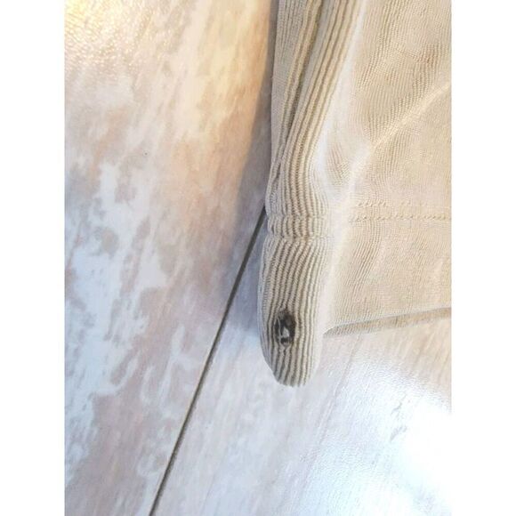 Chico's Travelers 3P Tan Beige Pants Pull On Straight Slinky *Has Burn On Leg* - Picture 7 of 7